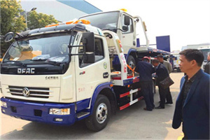郏县汽车道路救援拖车价格